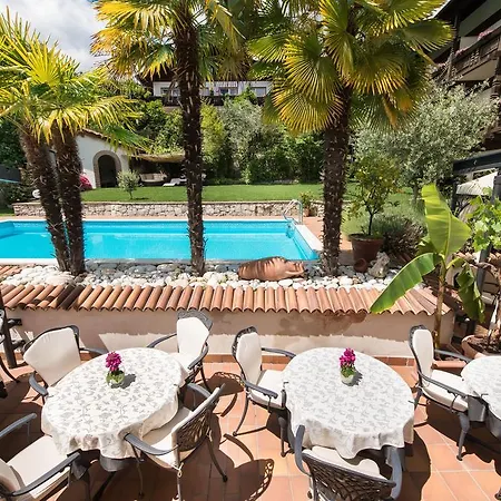 Hofer Hotel 3*